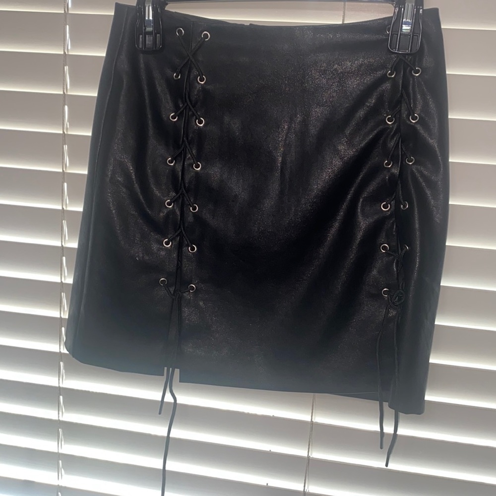 Black leather skirt size small from forever 21
